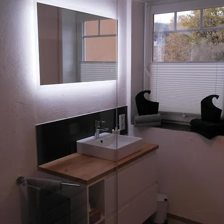 アパート 92qm Allergikerfreundlich 2 Schlafzimmer 2 Wc Terrasse *