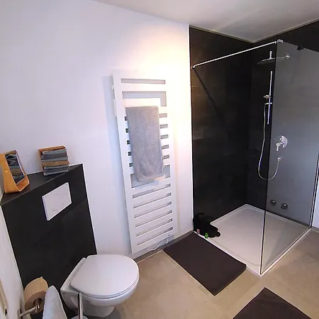 92qm Allergikerfreundlich 2 Schlafzimmer 2 Wc Terrasse *