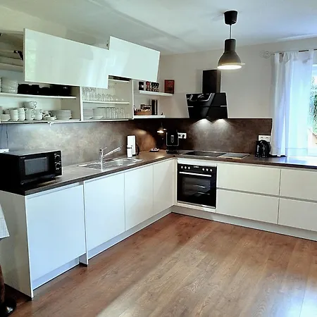 92qm Allergikerfreundlich 2 Schlafzimmer 2 Wc Terrasse Apartamento *