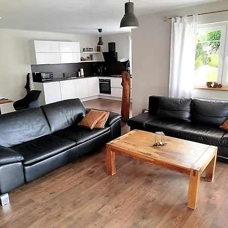 92qm Allergikerfreundlich 2 Schlafzimmer 2 Wc Terrasse Apartamento