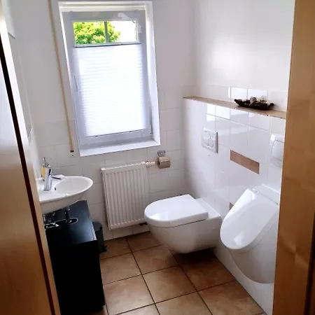 92qm Allergikerfreundlich 2 Schlafzimmer 2 Wc Terrasse Apartamento *